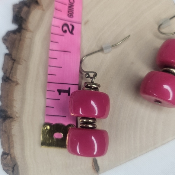 Premier Designs Lipstick Hot Pink Disc Beaded Earrings NWT Retail $22 - Picture 6 of 7